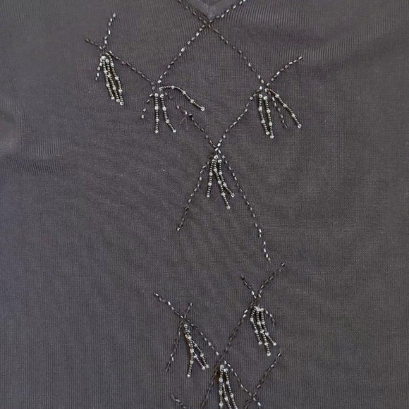 NWOT. Black Viscosa Blended Short Sleeve V-Neck Top w/beads embroidery & design. - Picture 4 of 4
